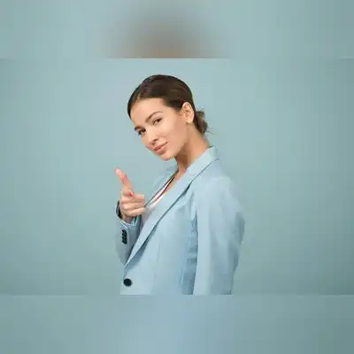 成艳